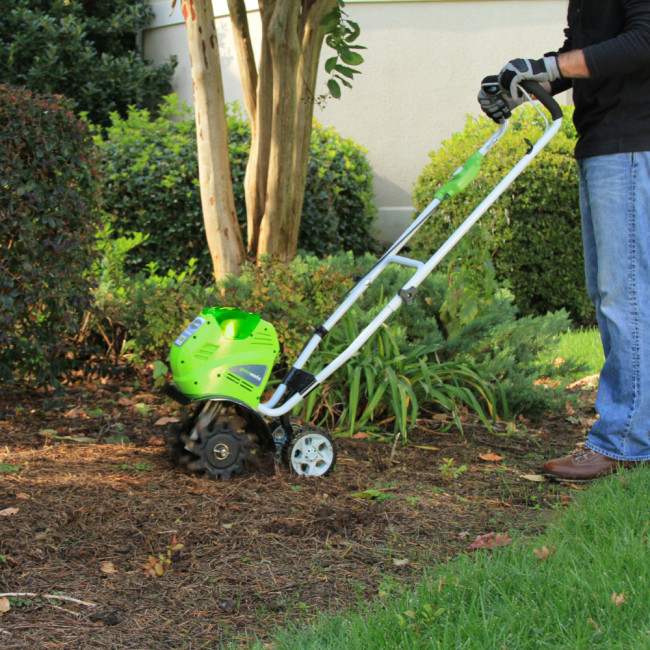 Культиватор аккумуляторный Greenworks 40V G40TL (без АКБ и ЗУ) 27087  Культиватор аккумуляторный Greenworks 40V G40TL (без АКБ и ЗУ) 27087