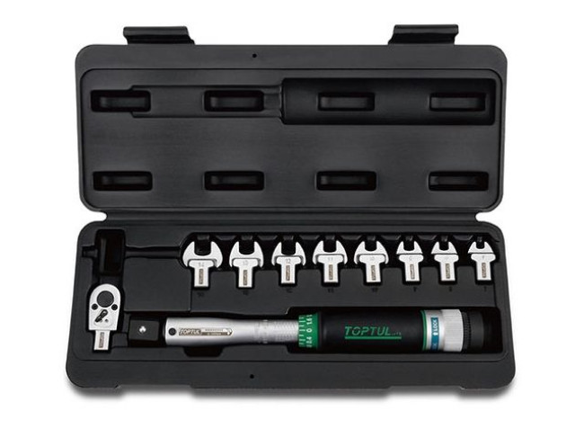 Ключ динамометрич. 6-30 Н/м 3/8" + рожковые насадки 7-14мм TOPTUL GAAI1001 Ключ динамометрич. 6-30 Н/м 3/8" + рожковые насадки 7-14мм TOPTUL GAAI1001