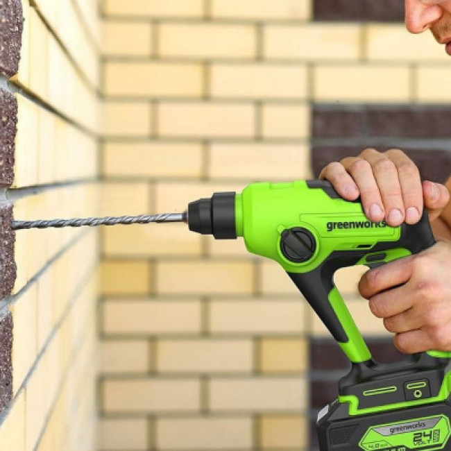 Перфоратор аккумуляторный Greenworks 24V GD24SDS1K2 (1хАКБ 2Ач и ЗУ) 3803107UA Перфоратор аккумуляторный Greenworks 24V GD24SDS1K2 (1хАКБ 2Ач и ЗУ) 3803107UA