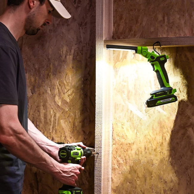 LED-фонарь 2-в-1 аккумуляторный Greenworks G24UL (без АКБ и ЗУ) 3503707 LED-фонарь 2-в-1 аккумуляторный Greenworks G24UL (без АКБ и ЗУ) 3503707