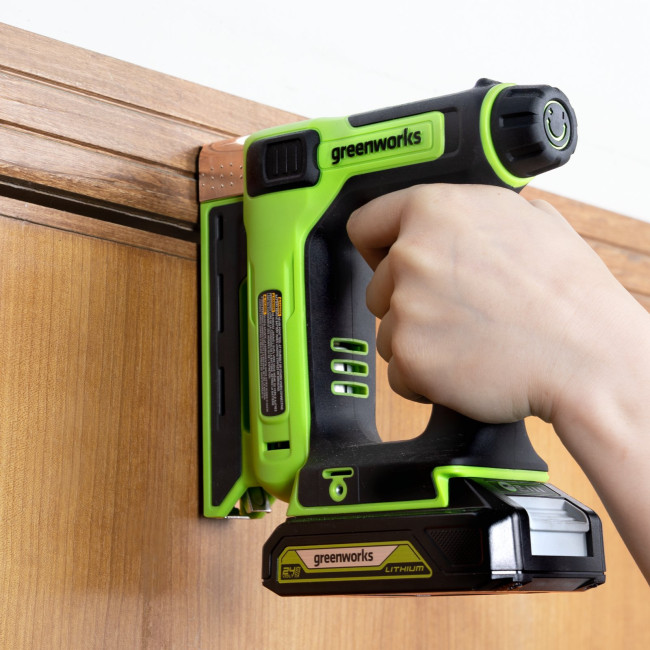 Степлер аккумуляторный Greenworks 24V G24CS10 (без АКБ и ЗУ) 3400107 фото-6