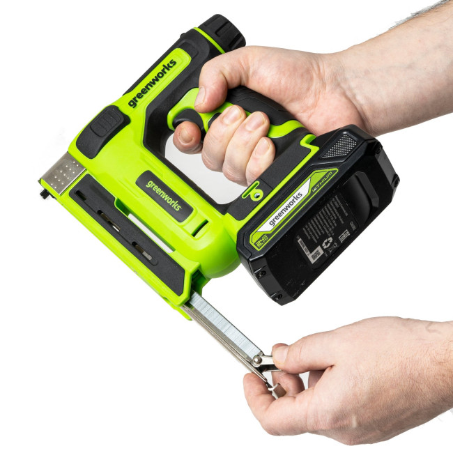 Степлер аккумуляторный Greenworks 24V G24CS10 (без АКБ и ЗУ) 3400107 фото-3