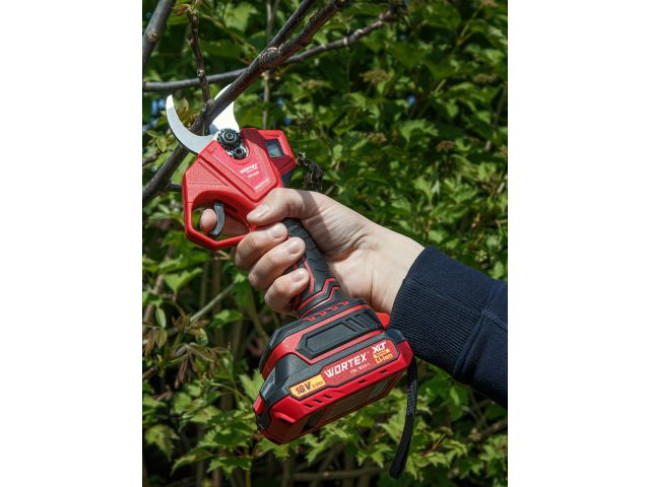 Аккумуляторный секатор WORTEX CBS 2030 ALL1 SET, Артикул: 1329775 фото-5 Аккумуляторный секатор WORTEX CBS 2030 ALL1 SET, Артикул: 1329775 фото-5