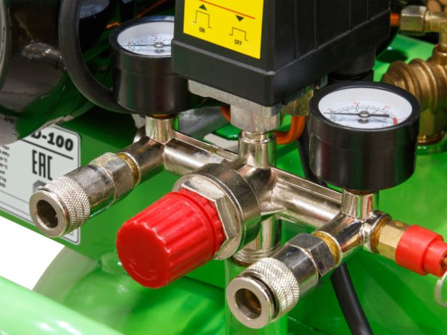 Компрессор ECO AE-1005-B2 ременной фото-4 Компрессор ECO AE-1005-B2 ременной фото-4