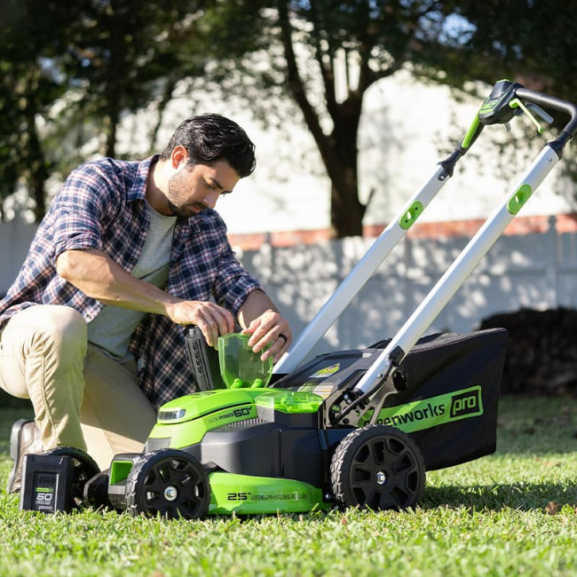 Газонокосилка аккумуляторная Greenworks 60V GD60LM61 (без АКБ и ЗУ) 61 см, самоходная, бесщеточная фото-3