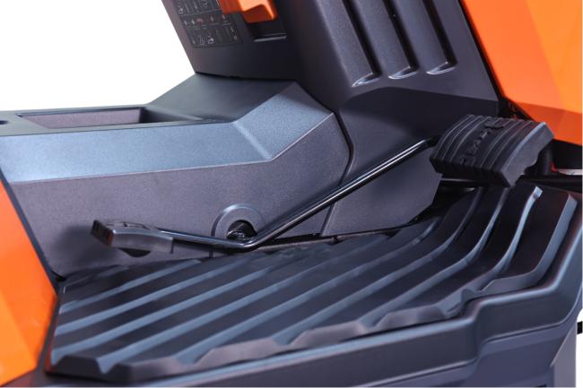 Газонокосилка бензиновая самоходная с сиденьем (райдер) ELAND LT-5810P-HDD фото-7 Газонокосилка бензиновая самоходная с сиденьем (райдер) ELAND LT-5810P-HDD фото-7