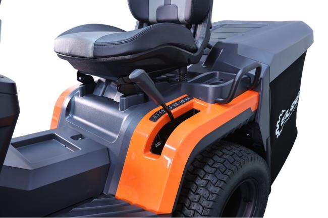 Газонокосилка бензиновая самоходная с сиденьем (райдер) ELAND LT-5810PL фото-3